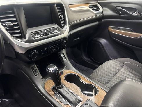 Used 2019 GMC Acadia SLE FWD image 19