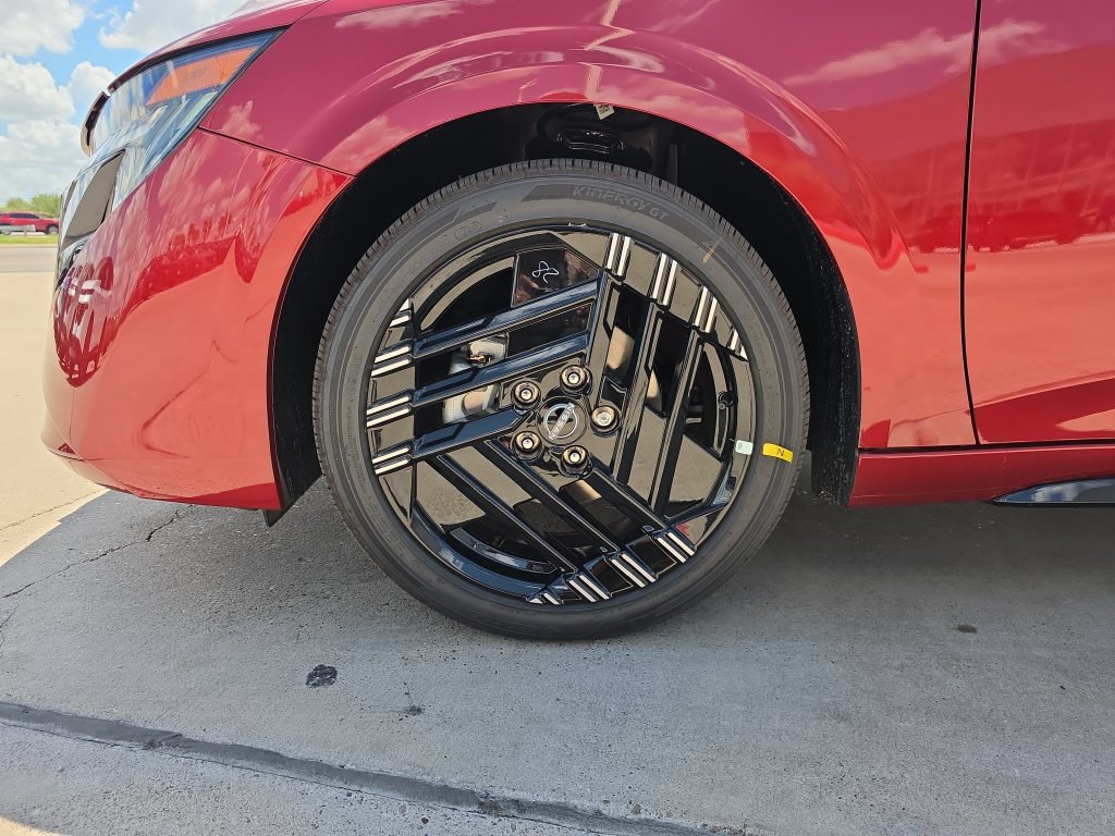 New 2027 Nissan Sentra SR w/ Floor Mat Package FWD image 28
