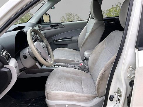 Used 2012 Subaru Forester 2.5X Premium w/ All-Weather Pkg AWD/4WD image 18