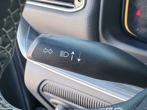 Used 2024 Jeep Wagoneer L Series II w/ Flexible Seating Group image 18