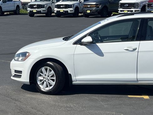 Used 2017 Volkswagen Golf S FWD image 10