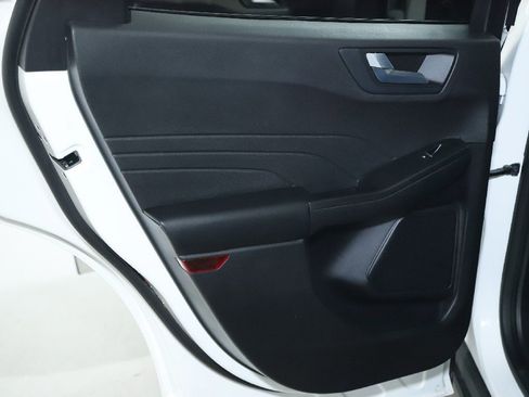 Used 2022 Ford Escape SEL image 13