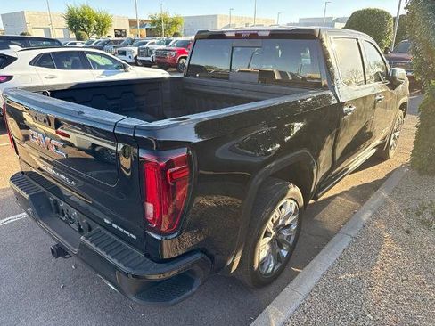 Used 2022 GMC Sierra 1500 Denali w/ Denali Reserve Package AWD/4WD image 3