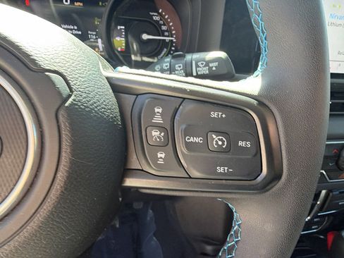 Used 2025 Jeep Wrangler Unlimited Rubicon 4xe w/ Convenience Group image 28