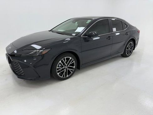 New 2026 Toyota Camry XLE FWD image 5