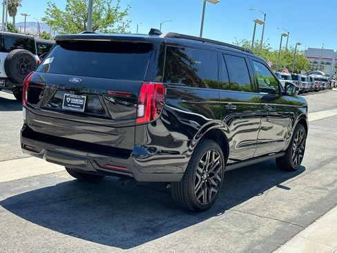 New 2026 Ford Expedition Platinum w/ Stealth Performance Package AWD/4WD image 7