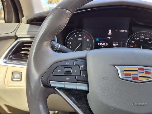 Used 2021 Cadillac XT6 Premium Luxury image 29