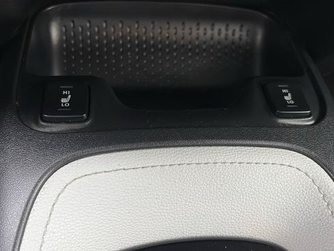 Used 2022 Toyota Corolla XSE FWD image 30