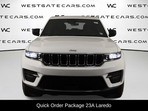 Used 2025 Jeep Grand Cherokee Laredo w/ Luxury Tech Group I AWD/4WD image 2