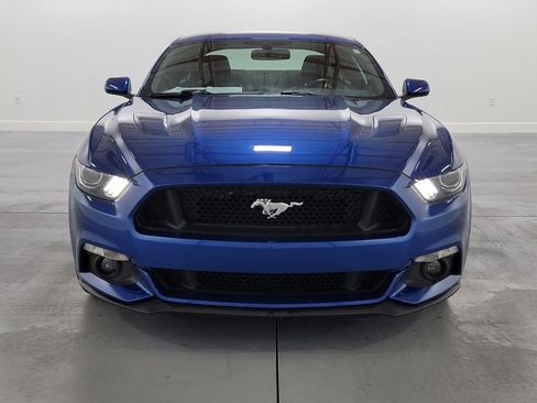 Used 2017 Ford Mustang GT RWD image 3