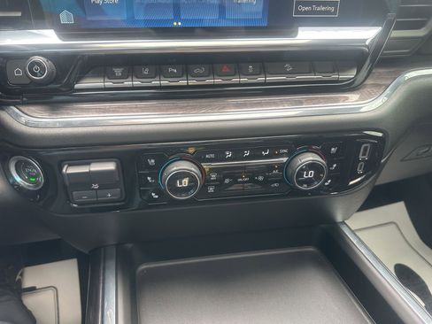 Used 2025 Chevrolet Silverado 2500 LTZ w/ Trail Boss Package AWD/4WD image 44