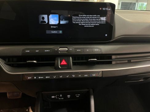 Used 2025 Kia K4 FWD image 17
