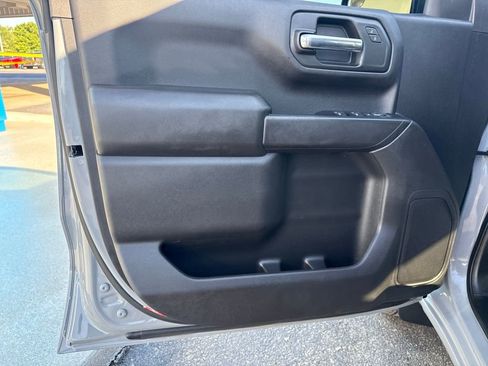 Used 2024 Chevrolet Silverado 1500 Custom image 12