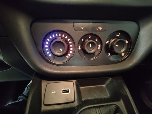 Used 2021 RAM ProMaster City Tradesman image 29