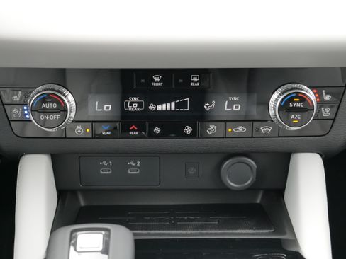 Used 2026 Mitsubishi Outlander SEL AWD/4WD image 21