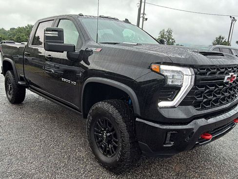 New 2026 Chevrolet Silverado 2500 ZR2 AWD/4WD image 7