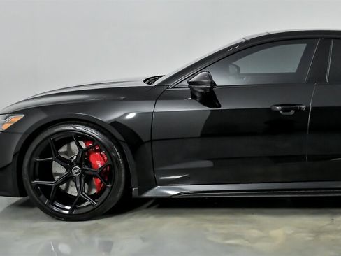 Used 2021 Audi RS 7 Sportback w/ Carbon Optic Package AWD/4WD image 6