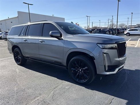 Used 2022 Cadillac Escalade ESV Sport w/ Touring Package image 7