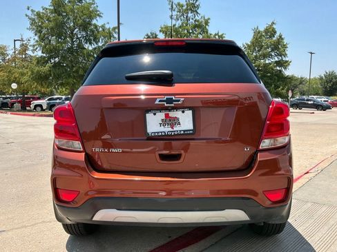 Used 2019 Chevrolet Trax LT w/ LPO, Protection Package AWD/4WD image 7