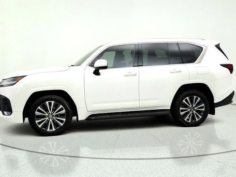 Used 2023 Lexus LX 600 4WD w/ Interior Upgrade Package image 8