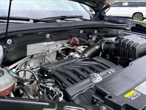 Used 2022 Volkswagen Atlas Cross Sport SEL R-Line w/ Cross Sport MDO Package AWD/4WD image 33