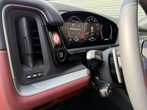 New 2026 Porsche Cayenne E-Hybrid image 23