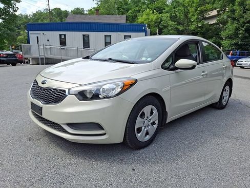 Used 2015 Kia Forte LX FWD image 6