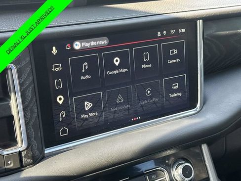 Used 2023 GMC Yukon XL Denali w/ Advanced Technology Package AWD/4WD image 32