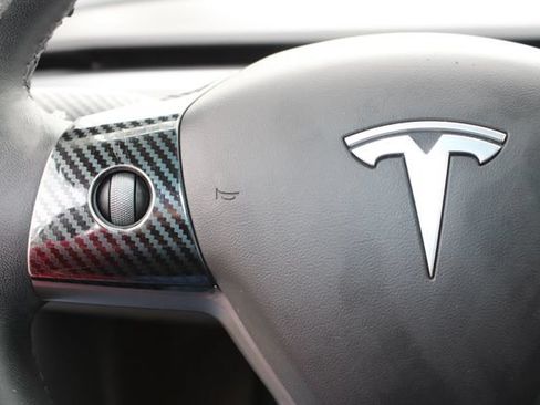 Used 2022 Tesla Model Y Performance AWD/4WD image 18