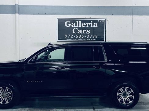 Used 2018 Chevrolet Suburban LT AWD/4WD image 1