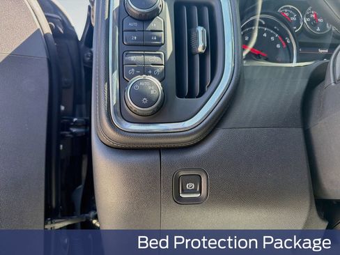 Used 2020 Chevrolet Silverado 1500 RST AWD/4WD image 15