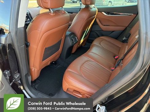 Used 2017 Maserati Levante S AWD/4WD image 24