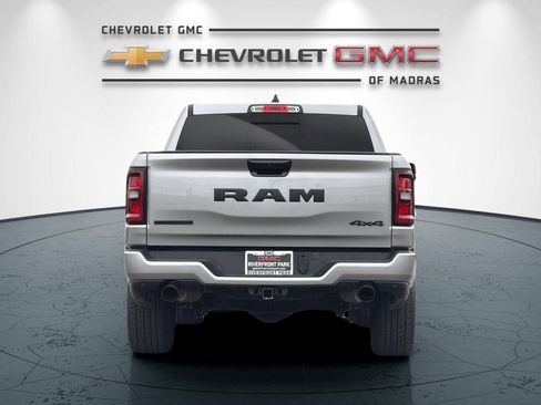 Used 2025 RAM 1500 Big Horn AWD/4WD image 4