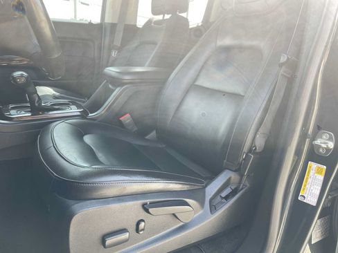 Used 2018 GMC Canyon SLT w/ Driver Alert Package AWD/4WD image 19
