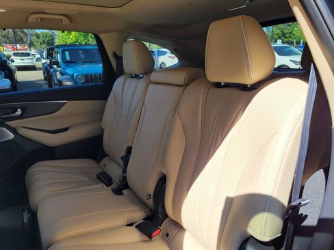 Certified 2025 Acura MDX SH-AWD w/ Advance Package image 22