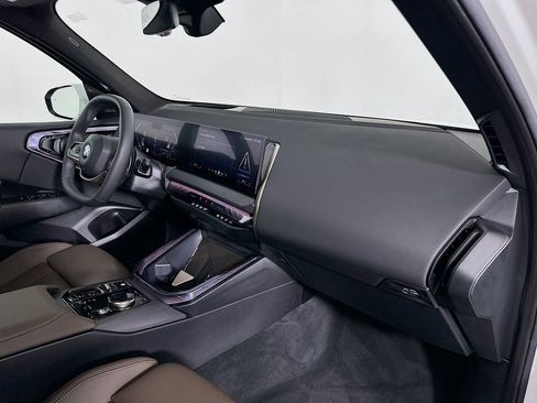 Used 2025 BMW X3 xDrive30i w/ Premium Package image 27