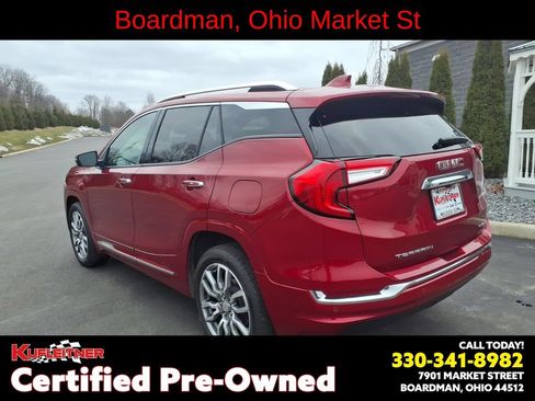 Used 2024 GMC Terrain Denali w/ Denali Premium Package AWD/4WD image 3