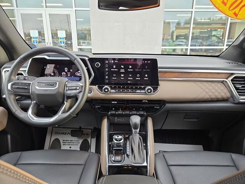 Used 2024 GMC Canyon Denali w/ LPO, Denali Black Edition image 18