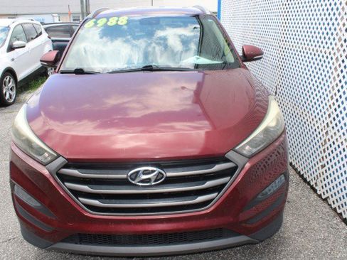 Used 2016 Hyundai Tucson Sport FWD image 4