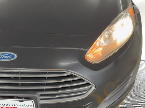 Used 2015 Ford Fiesta SE FWD image 11