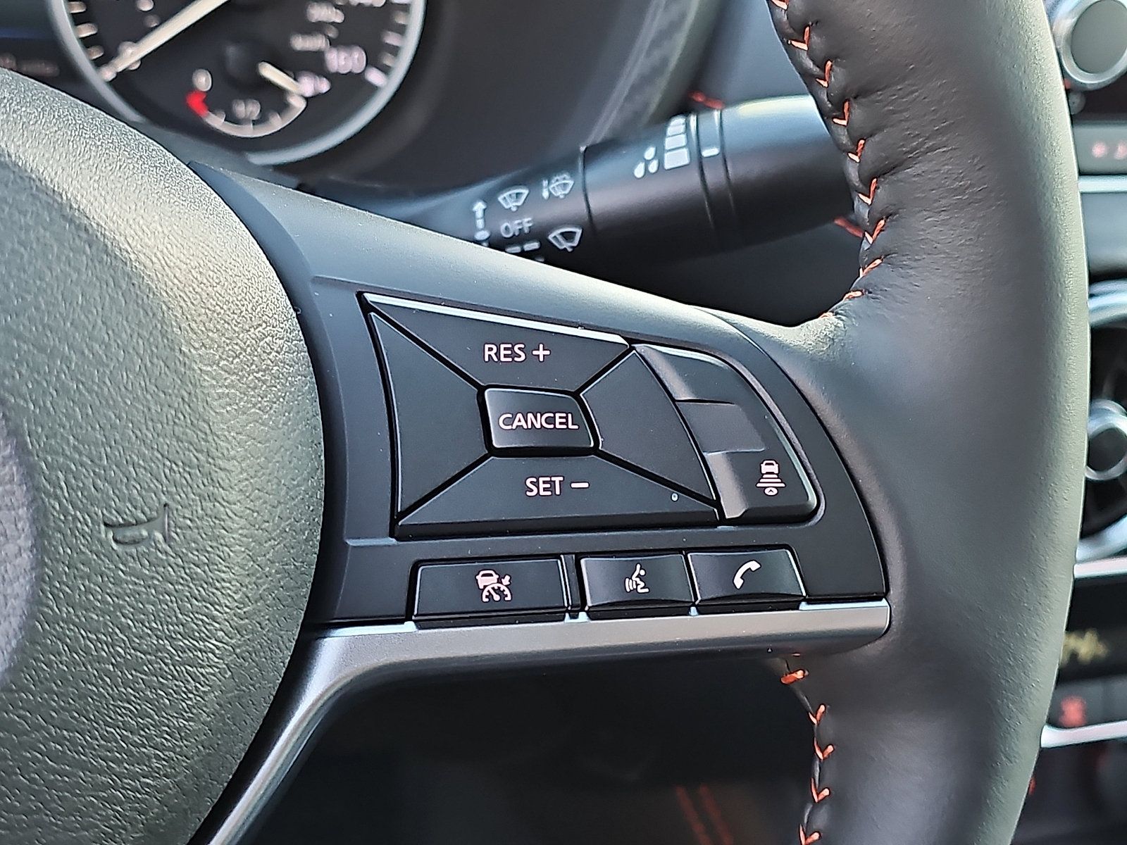 Used 2025 Nissan Sentra SR w/ SR Premium Package FWD image 24