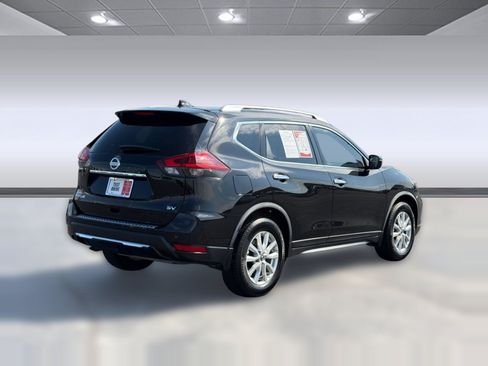 Certified 2020 Nissan Rogue SV FWD image 13