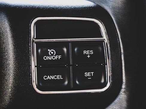 Used 2016 Jeep Wrangler Unlimited Sahara AWD/4WD image 10