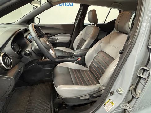 Used 2022 Nissan Kicks SR w/ Premium Package FWD image 22