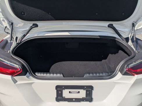 Used 2022 BMW Z4 M40i w/ Premium Package image 13