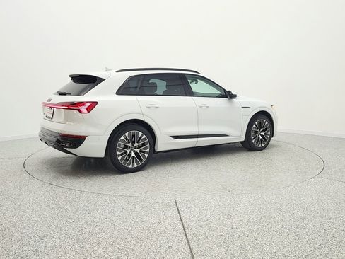 Used 2024 Audi Q8 e-tron Premium Plus w/ Premium Plus Package image 5