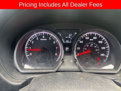 Used 2016 Nissan Versa FWD image 8
