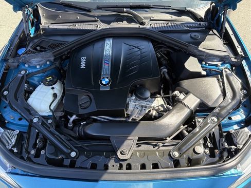 Used 2018 BMW M2 RWD image 18