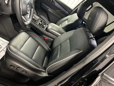 Used 2025 Buick Enclave Sport Touring image 12