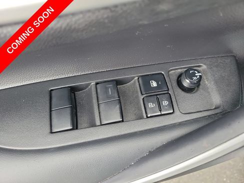 Used 2025 Toyota Corolla SE w/ SE Premium Package FWD image 22